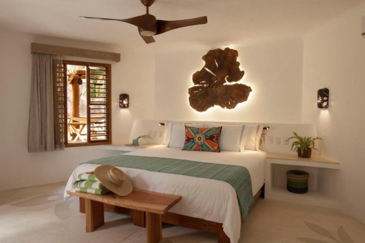 Garden View King Bed,1543941934:JPEG